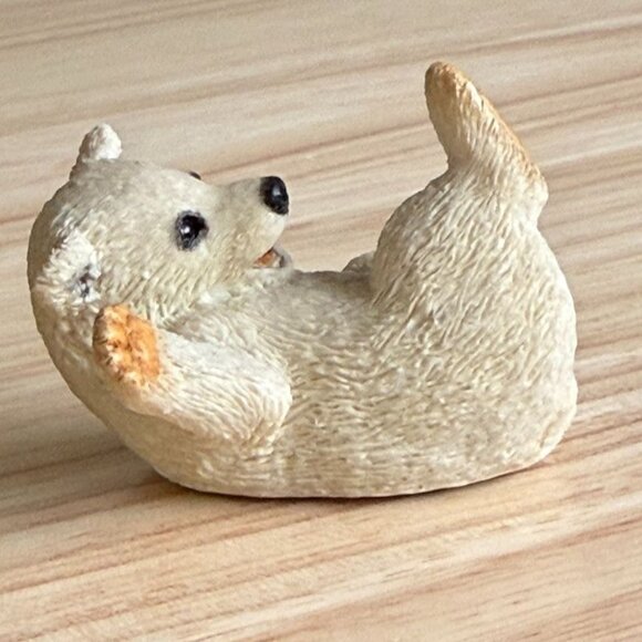Vtg Sherratt Simpson Adorable Polar Bear Figurine Playing On Back  Resin 2.5" - Picture 4 of 9